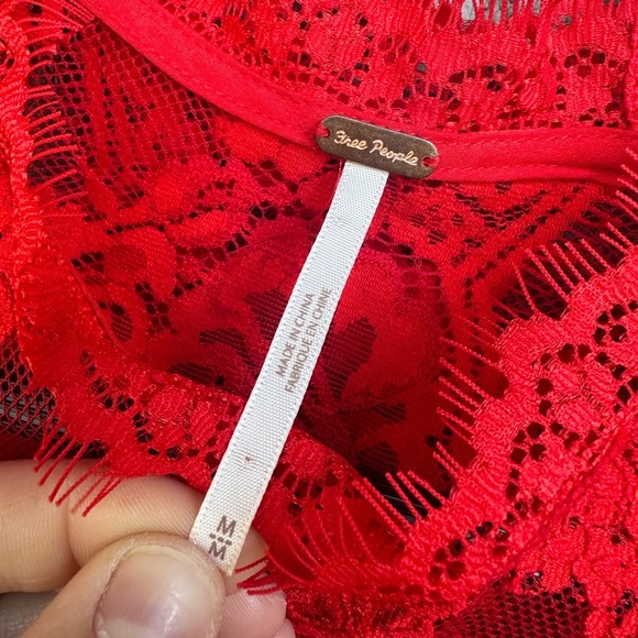 Free People Tied To You Lace lightweight Top Size Medium - Picture 5 of 9